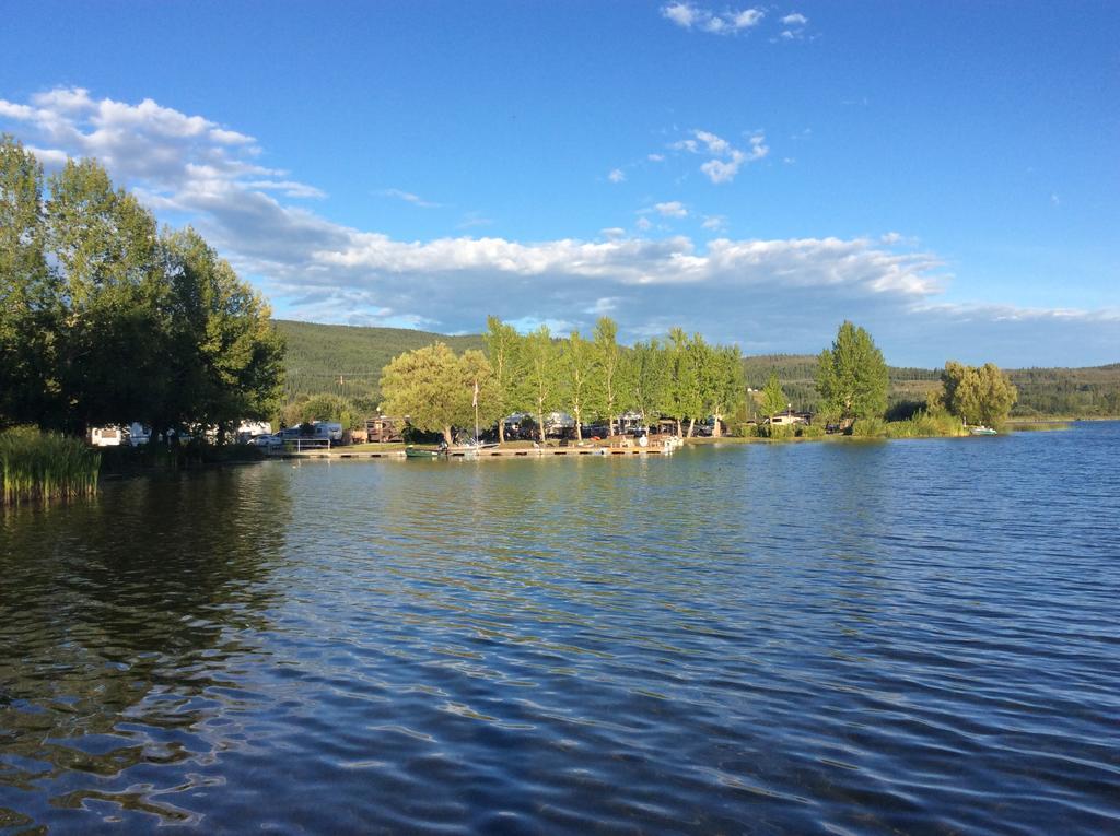 Robert'S Roost Rv Park Resort Quesnel Exterior photo