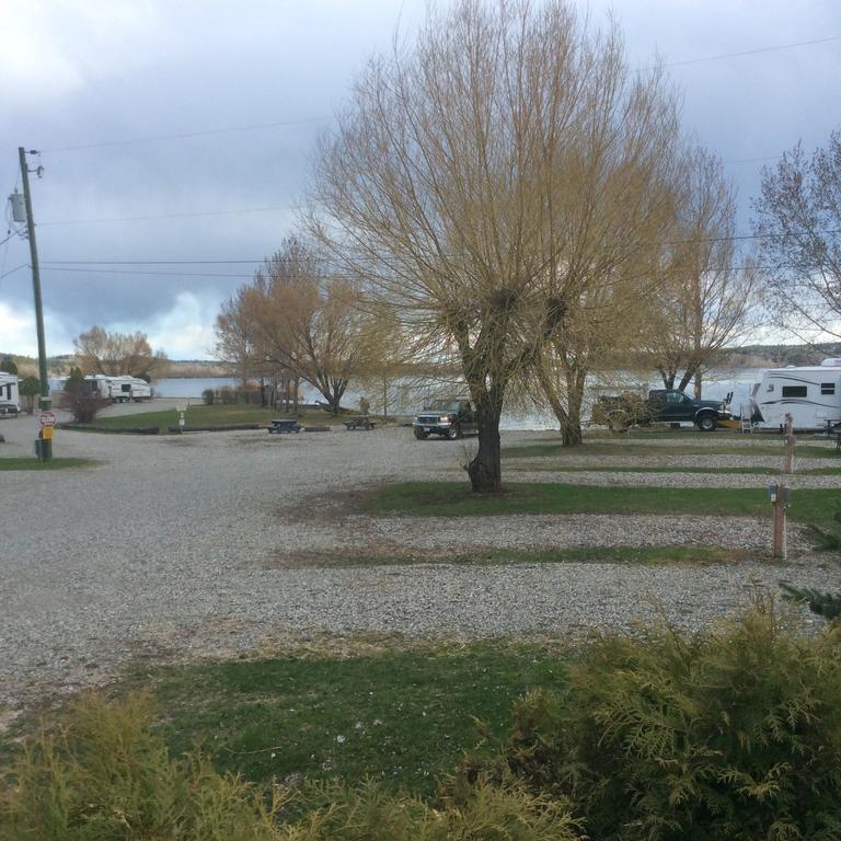 Robert'S Roost Rv Park Resort Quesnel Exterior photo